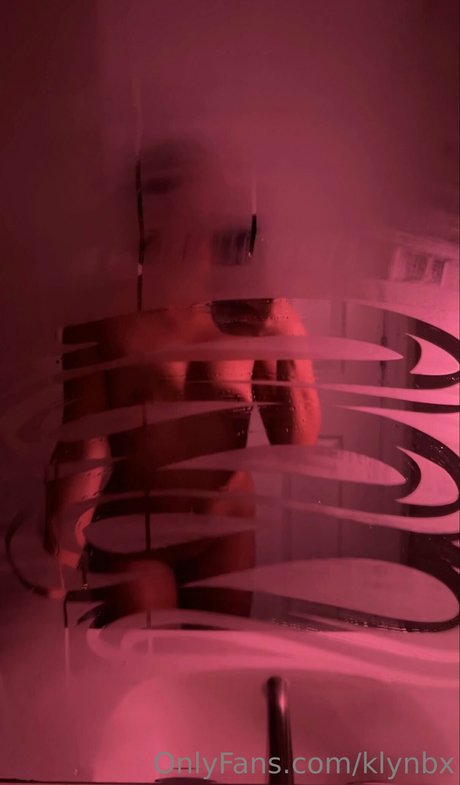 maman fils onlyfans haut de gamme des photos