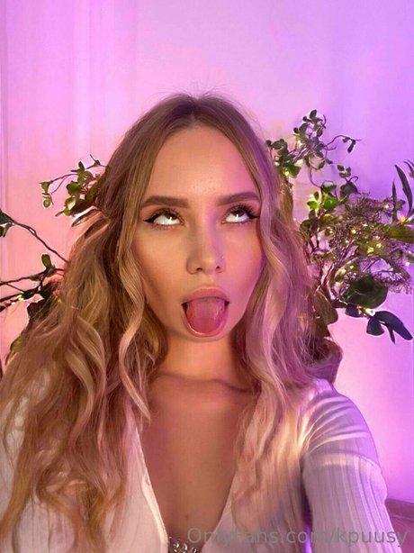 Kpuusy modèle porno photos