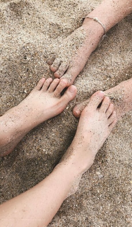 Lily Quinn actrice érotique image