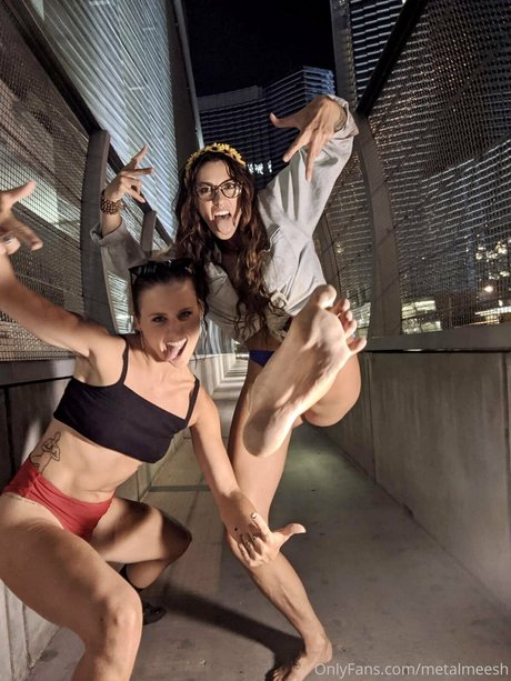 Meesh modèle magnifique galeries