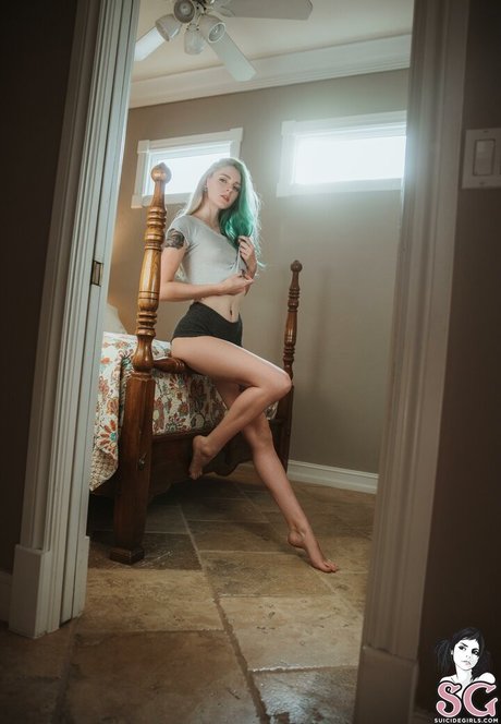 Zorii actrice érotique photos