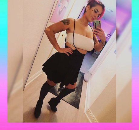 Zombiunicorn actrice libre images