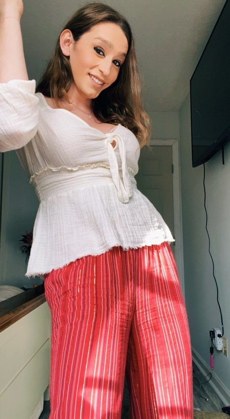 Zoey Taylor star du porno en haute qualité photo