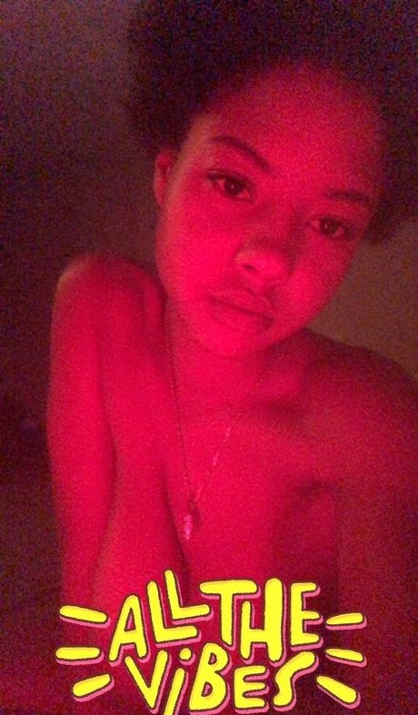 plage seins nus onlyfans sexe artistique images