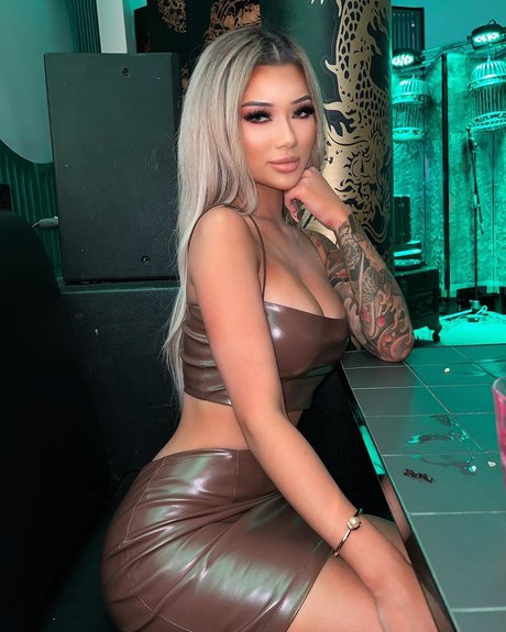 Victoriamezei Babymukki modèle artistique images