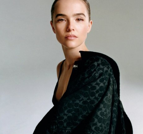 Zoey Deutch étoile chaude archive