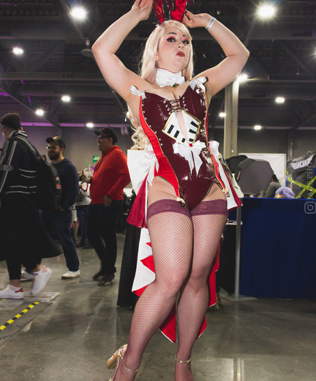 Zoe Volf Cosplay star du porno de haute qualité images