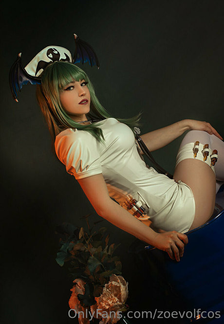 Zoe Volf Cosplay star du porno gratuit image