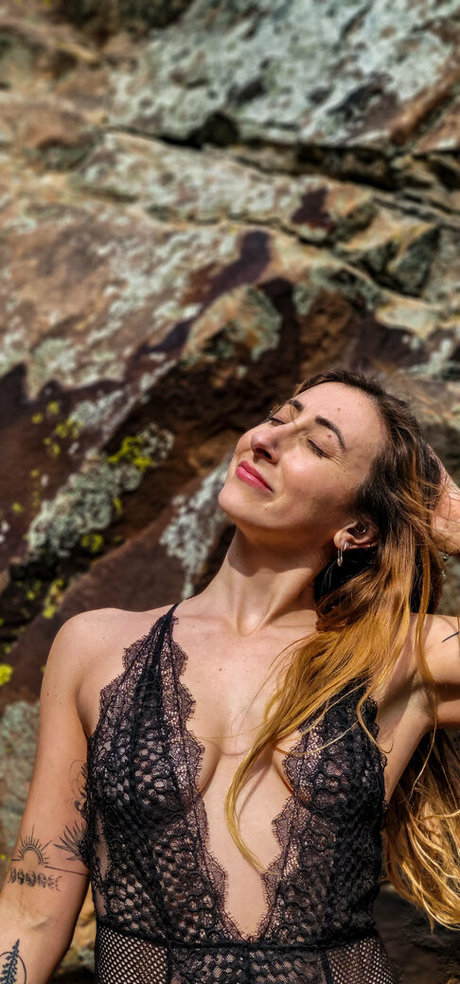 plage seins nus onlyfans art meilleur collection