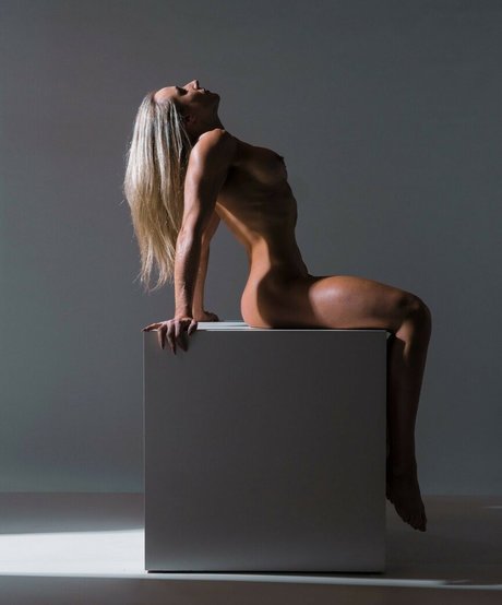 Aline Hirth actrice sexy archive