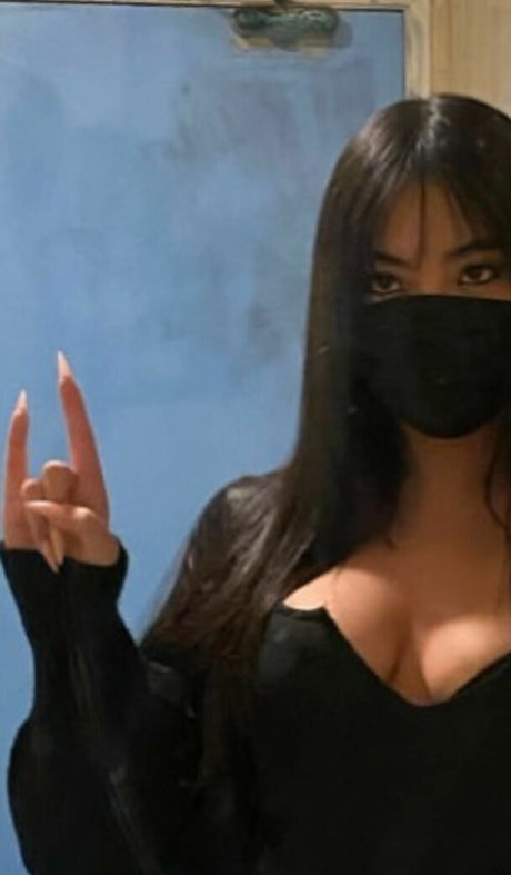 _estherng étoile exclusive img