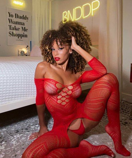 Anabella Carrasco star du porno belle photo