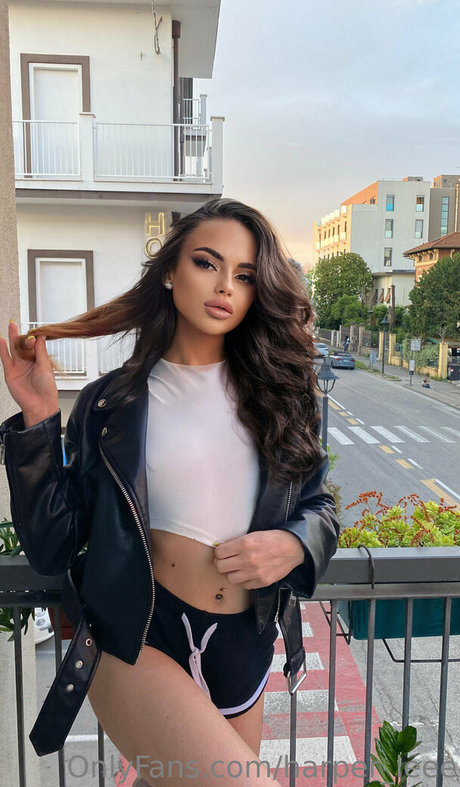 harper leee modèle adulte img