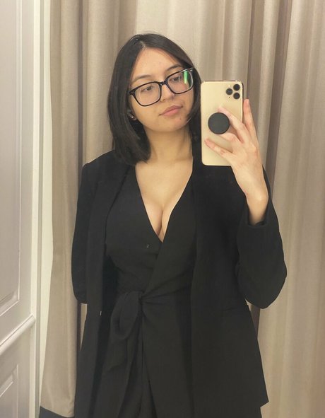 chaton potelé uniquementfans porno érotique archive