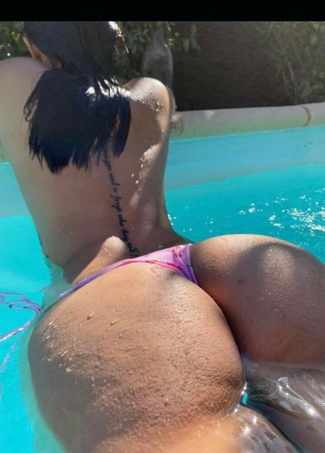 fans de monstres uniquement belle nue img