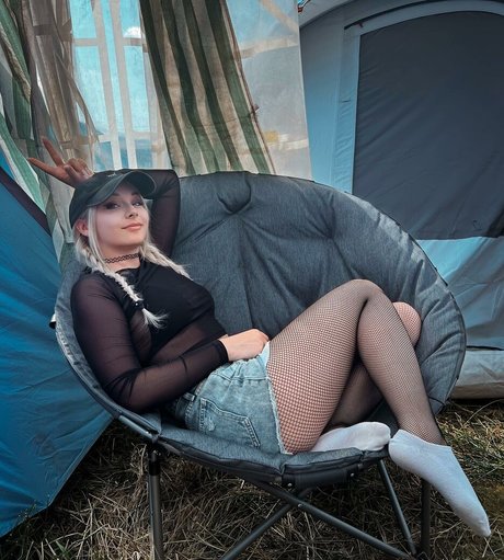 JenNyan modèle sexy img