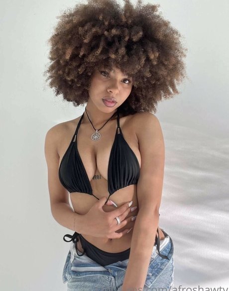 afroshawty modèle parfait photo