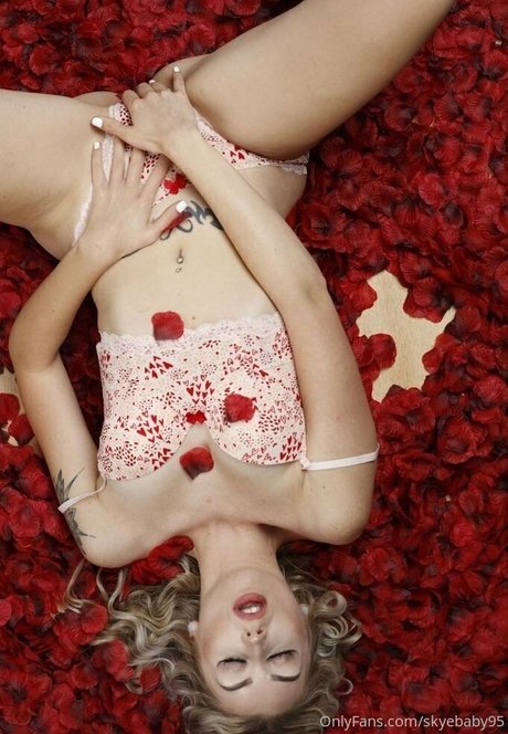 skyebaby95 modèle chaud photo