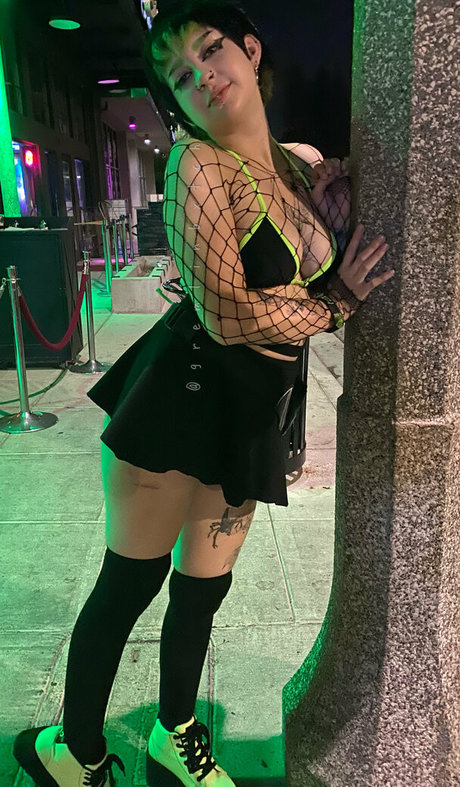 Gremlinbxtch star du porno de haute qualité img