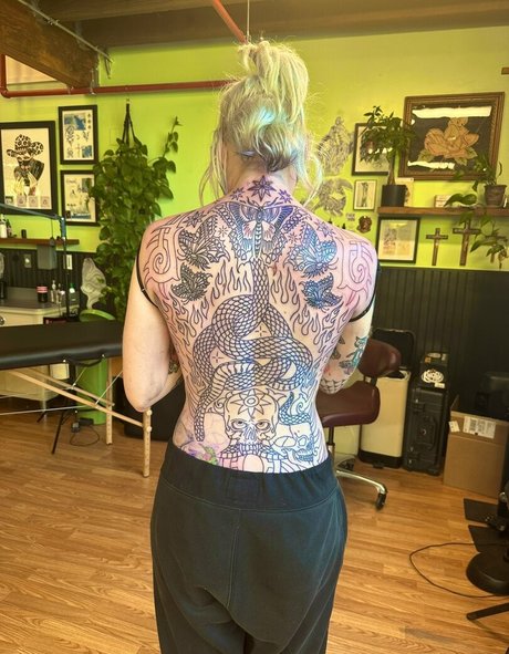 Anisa Jomha actrice de nus img