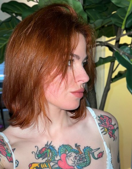 Anisa Jomha art modèle photo