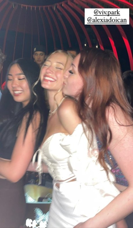 nu gratuit onlyfans joli art img