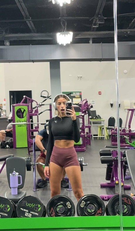 cuisses épaisses onlyfans nus gratuits img