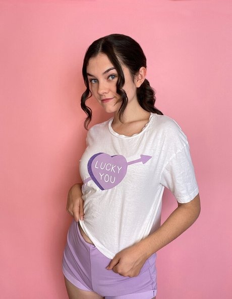 Mina Kess actrice chaude collection