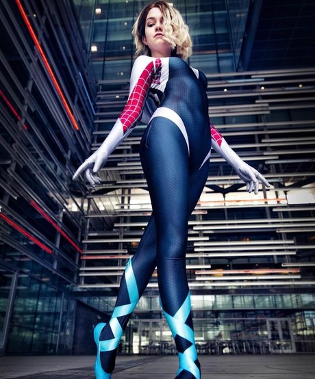 Mina Kess belle actrice archive