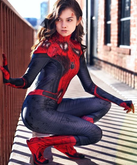 Mina Kess modèle de haute qualité photo