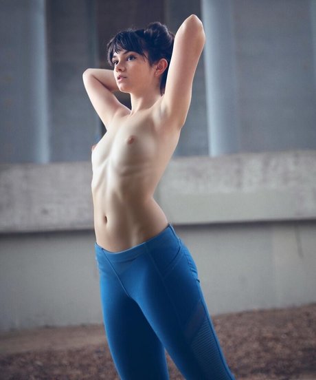 Mina Kess star du porno gratuite collection