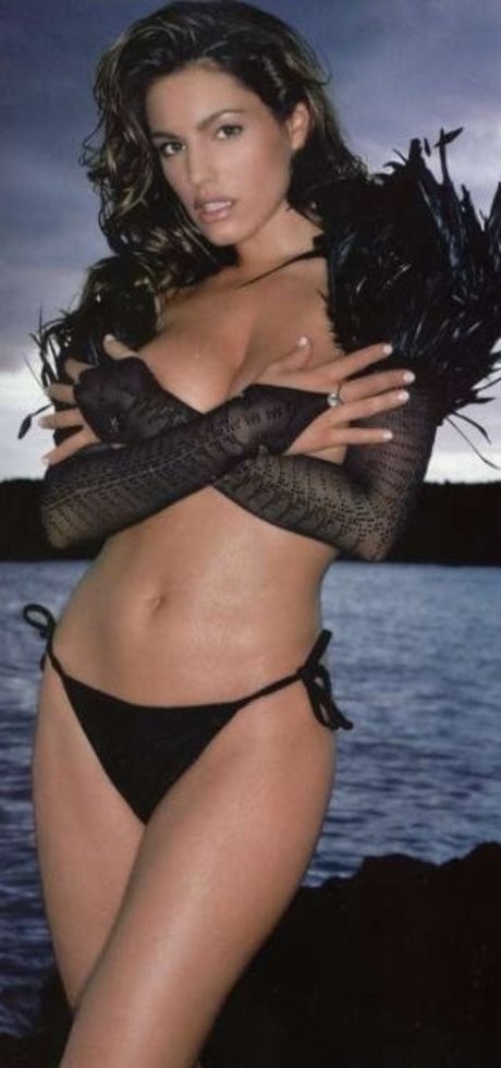 Kelly Brook star du porno chaud photo