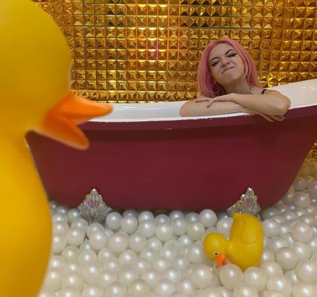 rousse au gros cul onlyfans pornographique chaud archive