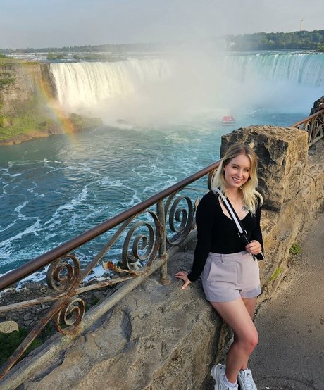 Sonja Reid nus étoiles image