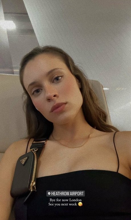 Daniela Melchior haut modèle photo