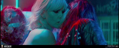 fans de peau foncée uniquement jolis nus collection