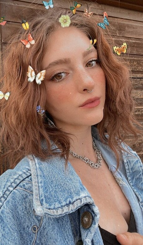 Willow Shields modèle sexy galerie