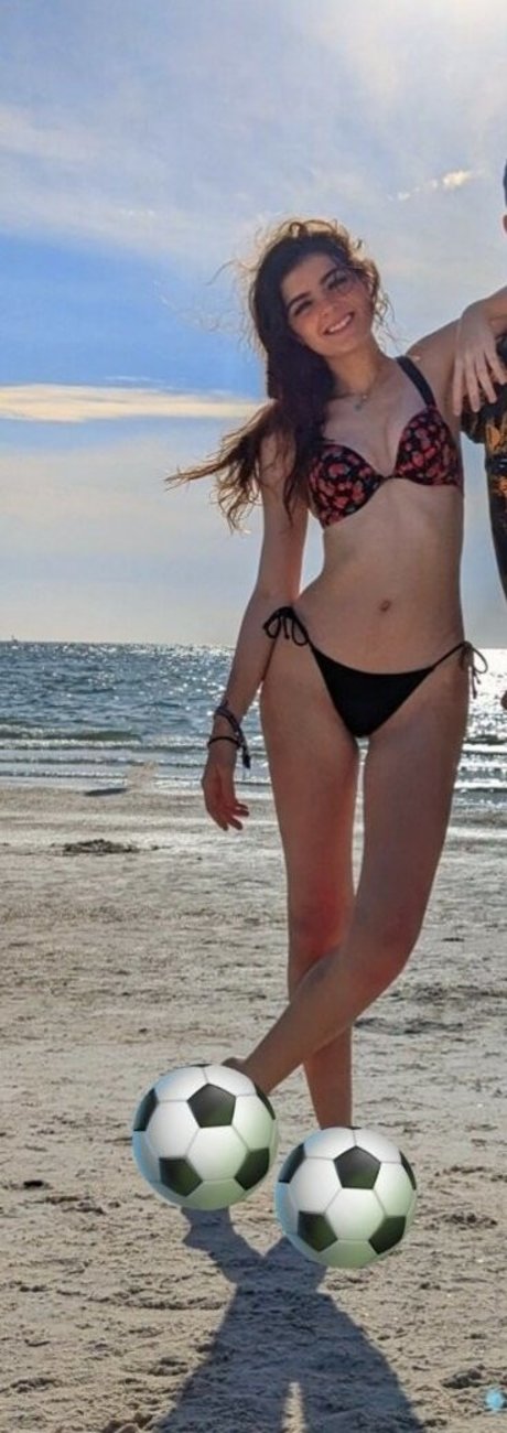 Aruuu actrice nue collection