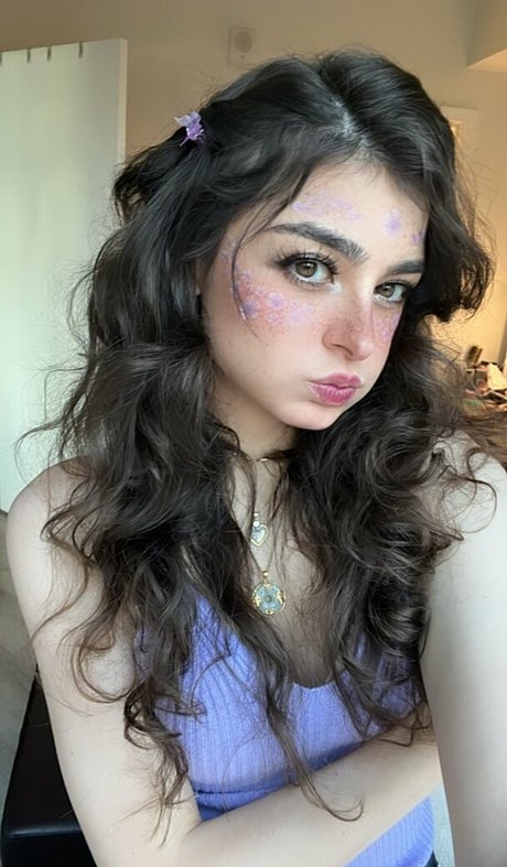 Aruuu actrice de grande qualité galeries