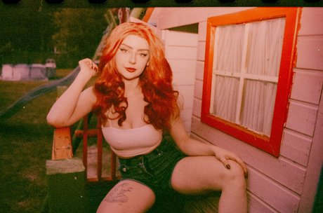 Cherrievelvet Cherrie star du porno sexy img