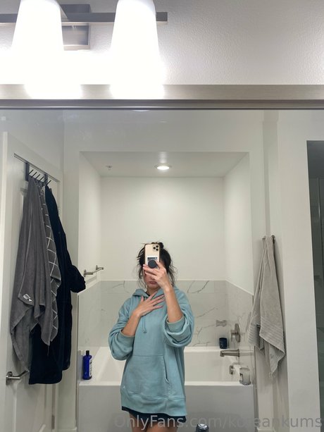 branlette avec les pieds de la bbc uniquement pour les fans adulte exclusif archive