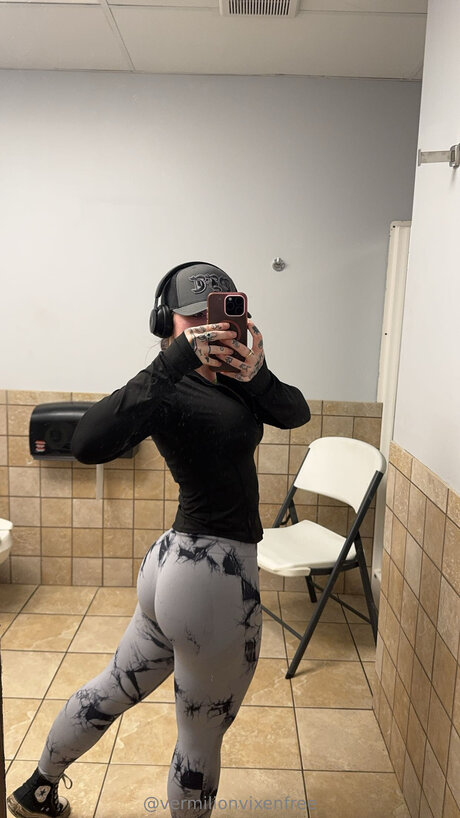 Vermilionvixenfree star du porno parfaite images