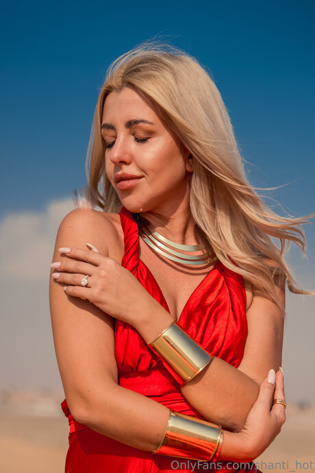 Shanti Hot belle star du porno collection