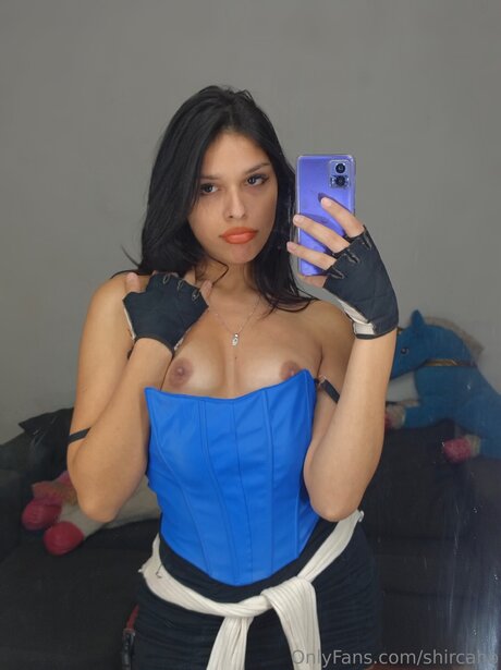 Shircano modèle chaud img