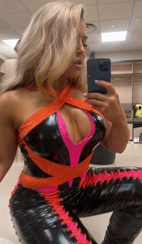 Natalya Neidhart haut étoile photo
