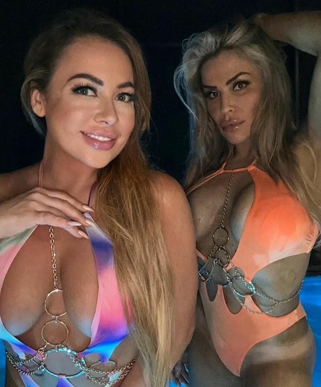 Natalya Neidhart modèle joli galeries