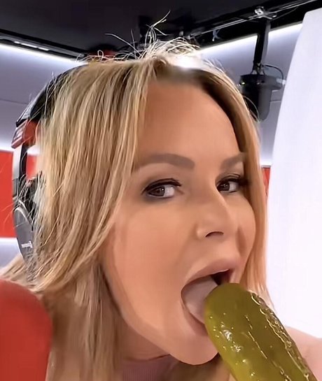 Amanda Holden star du porno belle archive