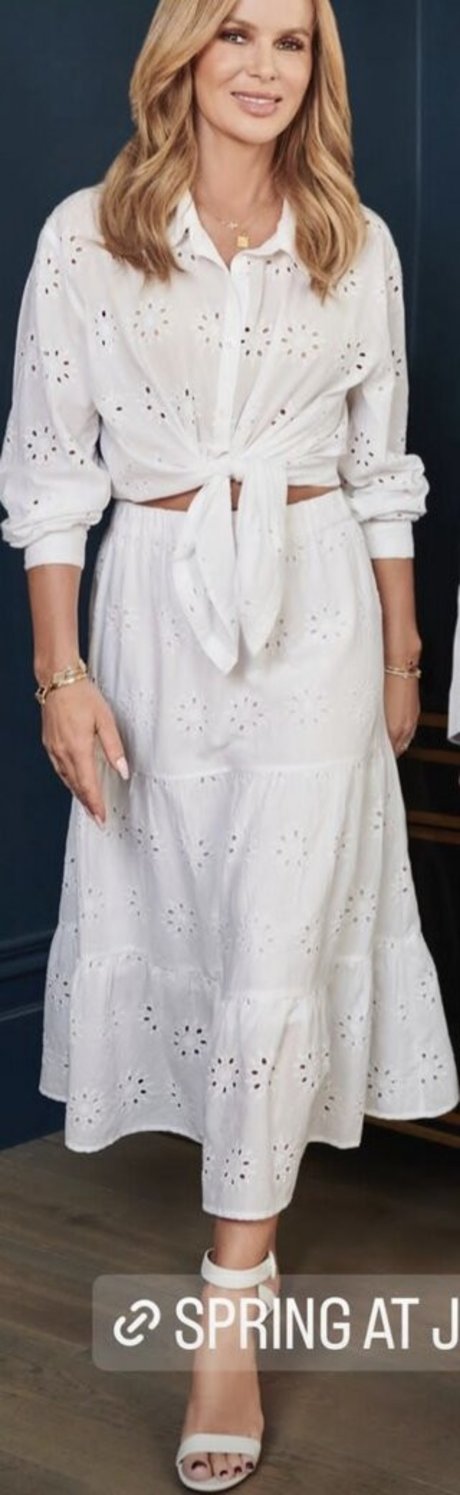 Amanda Holden étoile chaude images