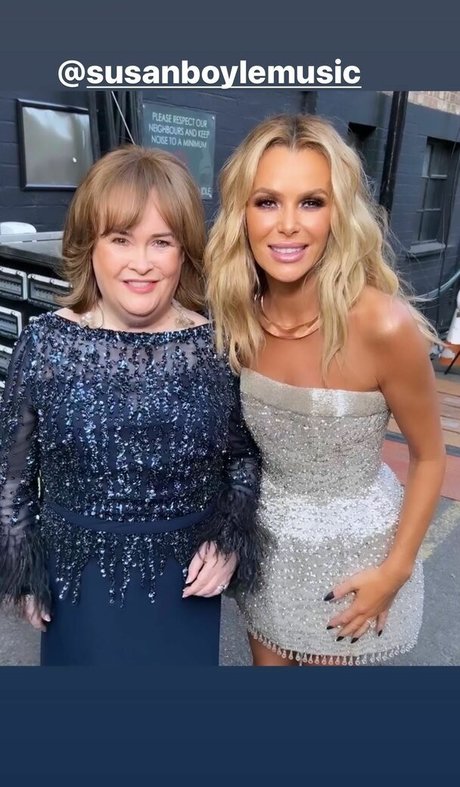 Amanda Holden étoile sympa archive