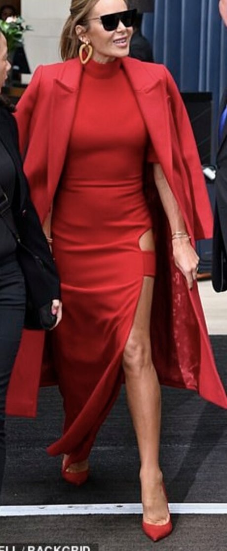 Amanda Holden nus étoiles image